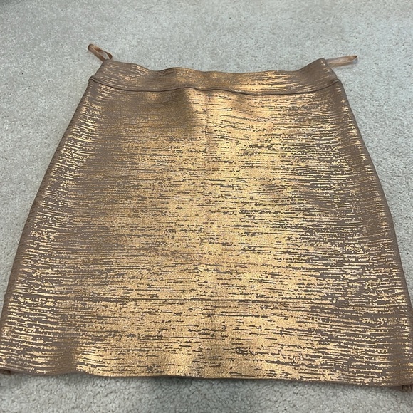 BCBG metallic bandage skirt - Picture 3 of 3